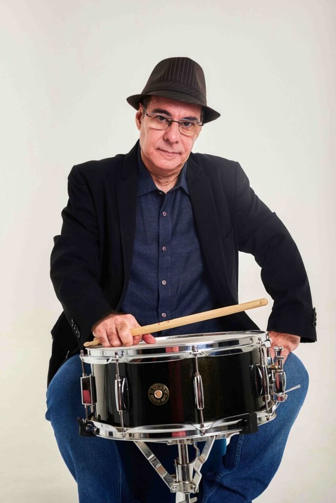 Alfredo Dias Gomes lança álbum “AO VIVO” gravado em Copacabana