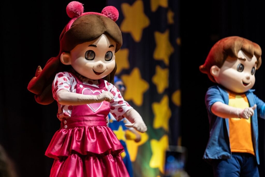 Maria Clara & JP levam show infantil ao Qualistage