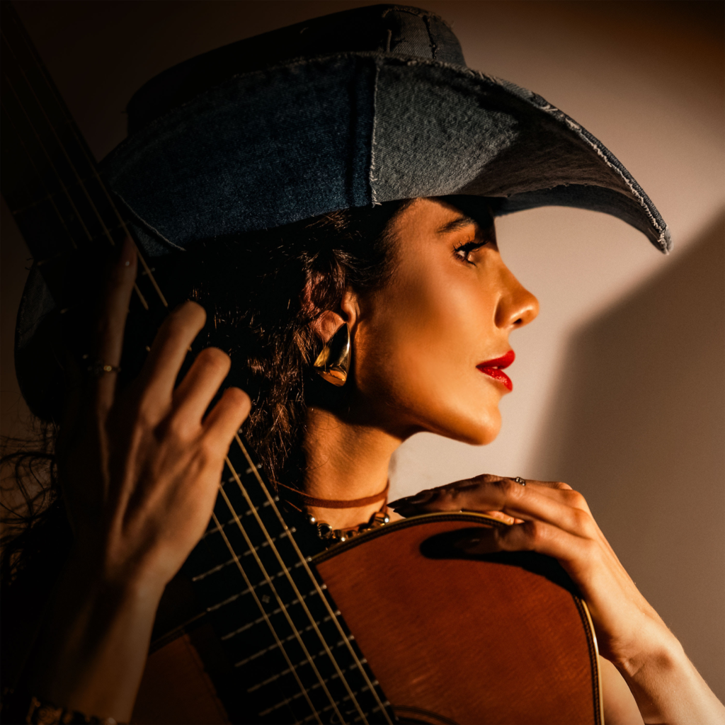 Paula Fernandes lança releitura de ‘Mentiras’ hoje