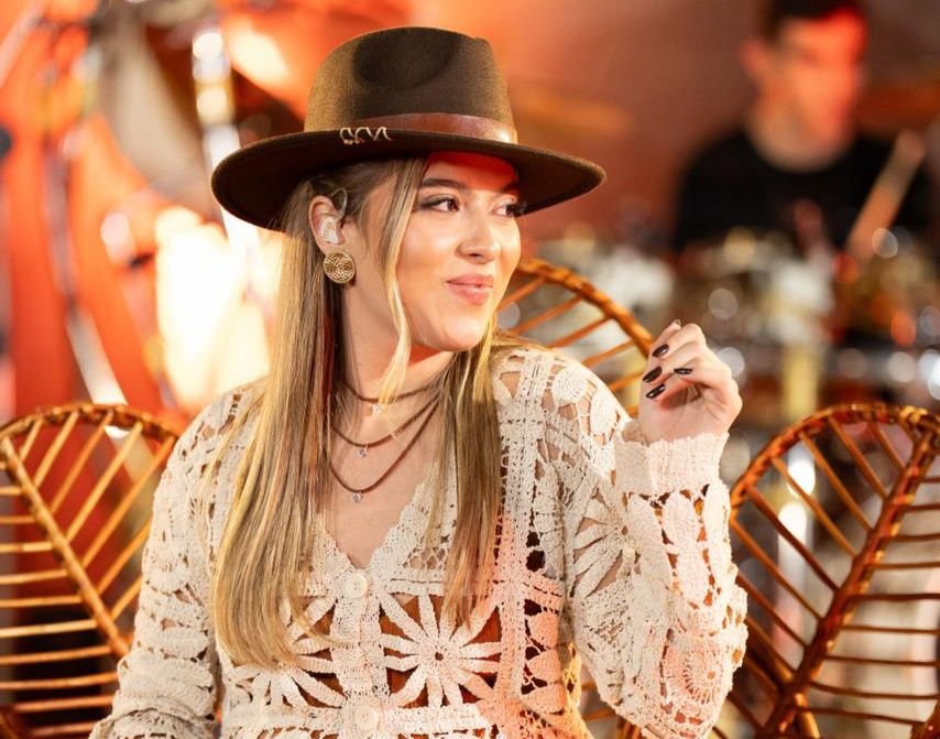 Victoria Gabi se reposiciona no mercado e prepara novo projeto no Rio de Janeiro