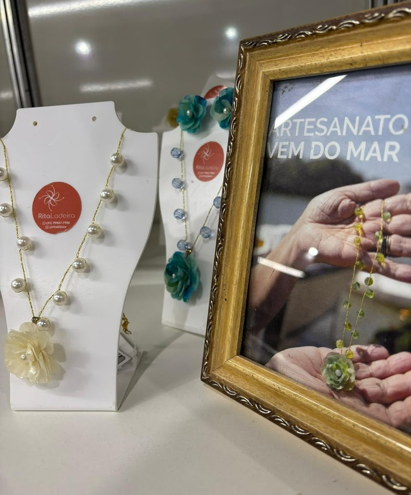 Sesc cria acessórios de peixe na Fashion Week