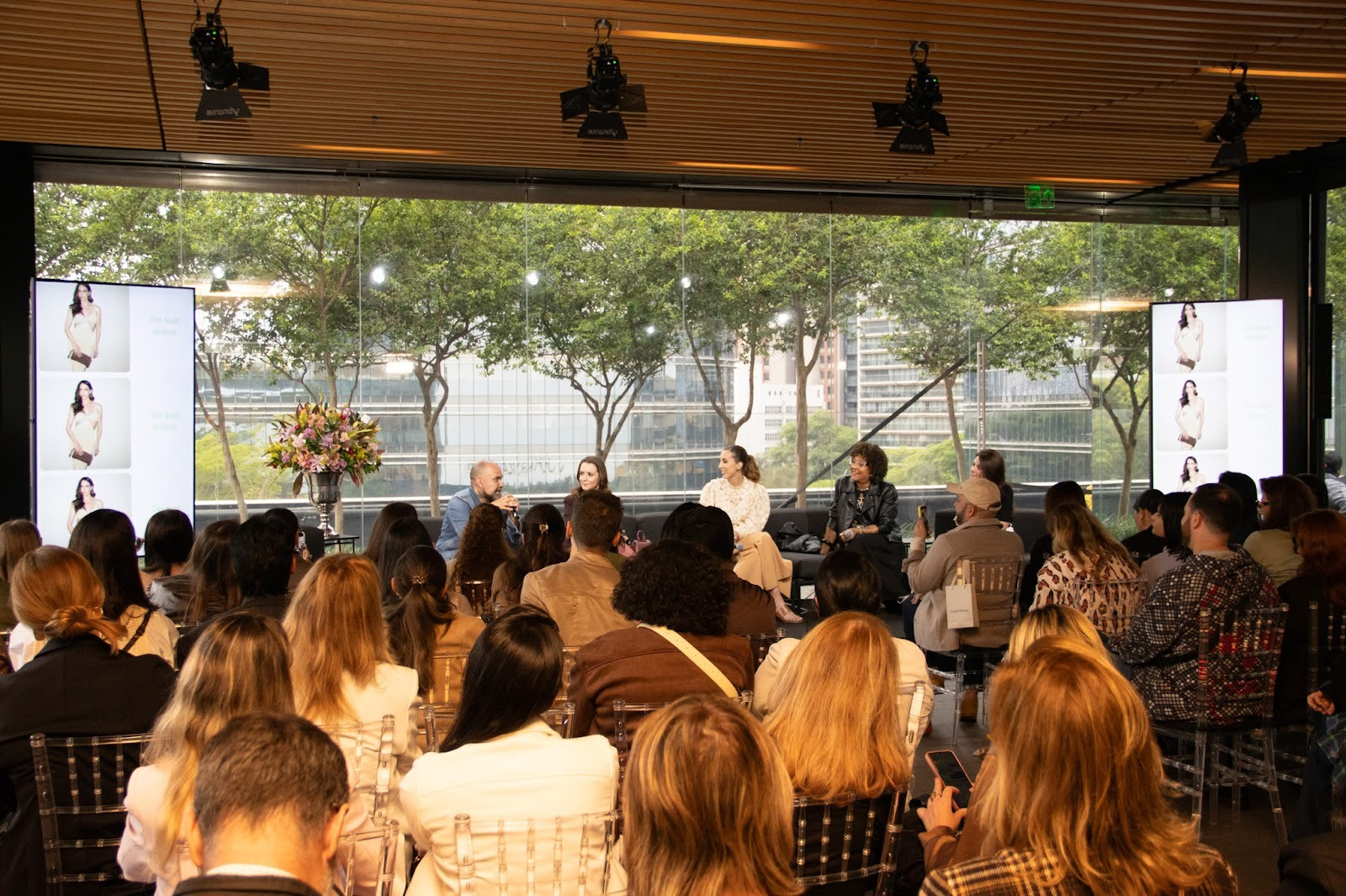 Nestlé e Nescafé agitam Copacabana com Iced Coffee Bar