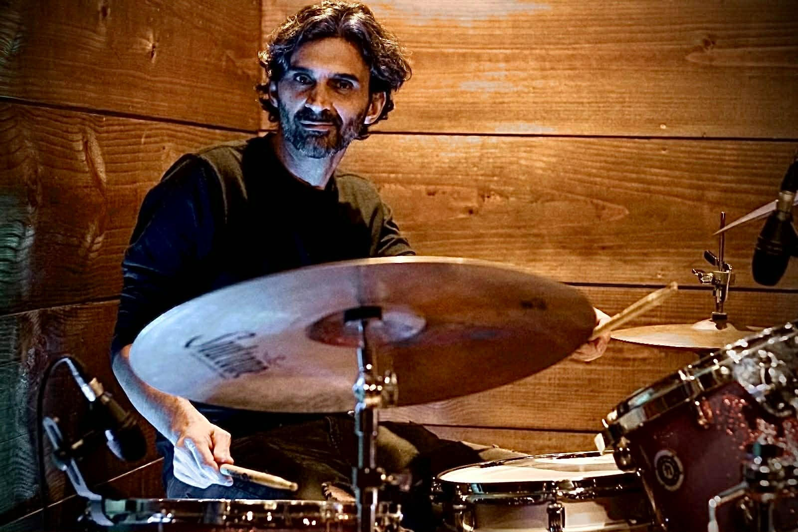 Ciribelli faz tributo a ícones no Beco