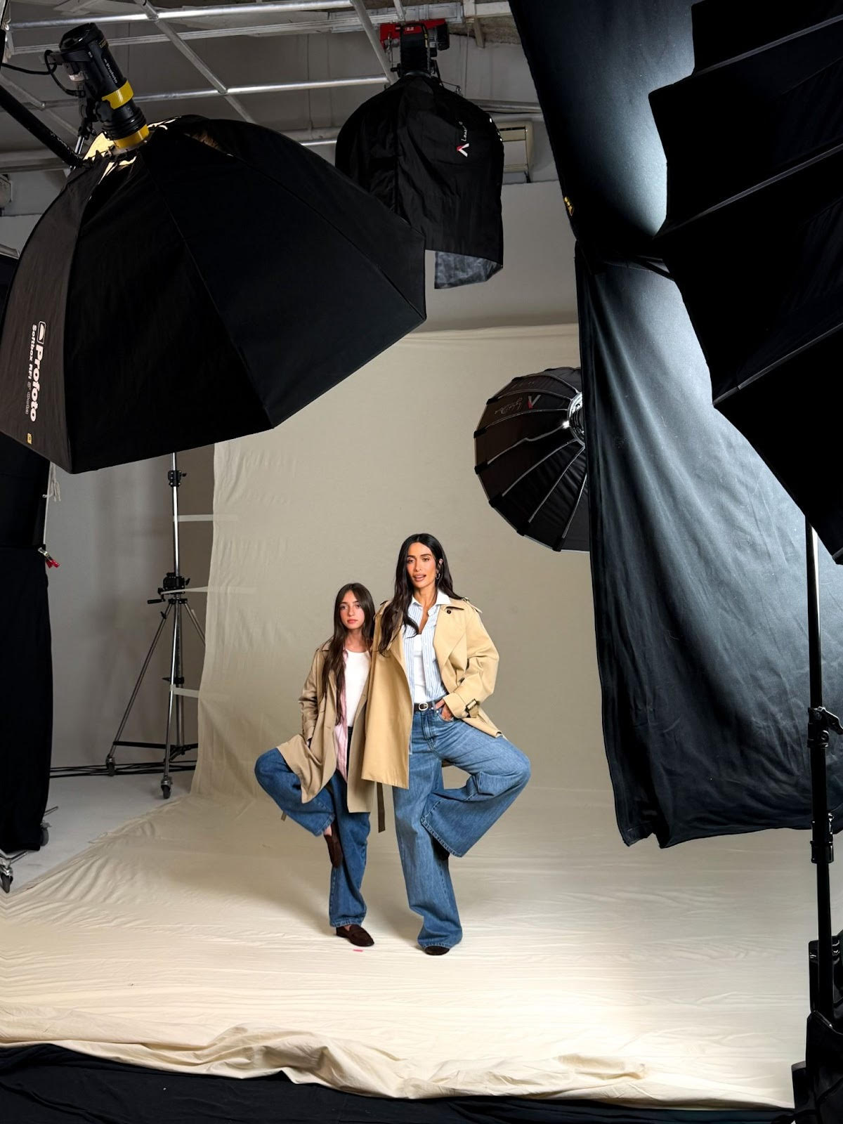 Riachuelo lança collab com Silvia Braz e Bebela