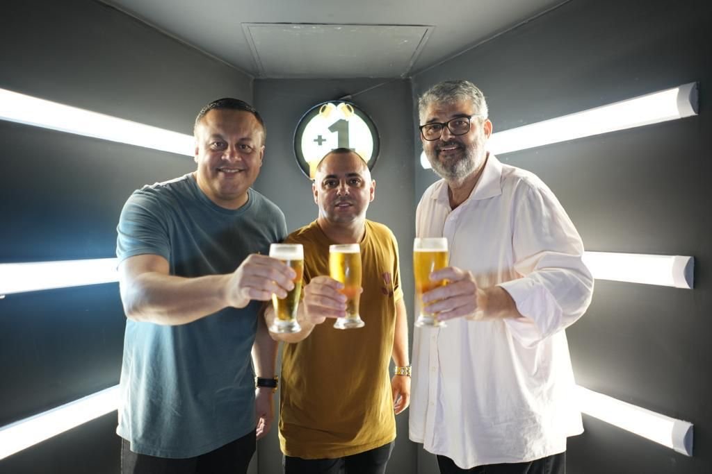 Novo +1Bar chega a Icaraí com show e telão