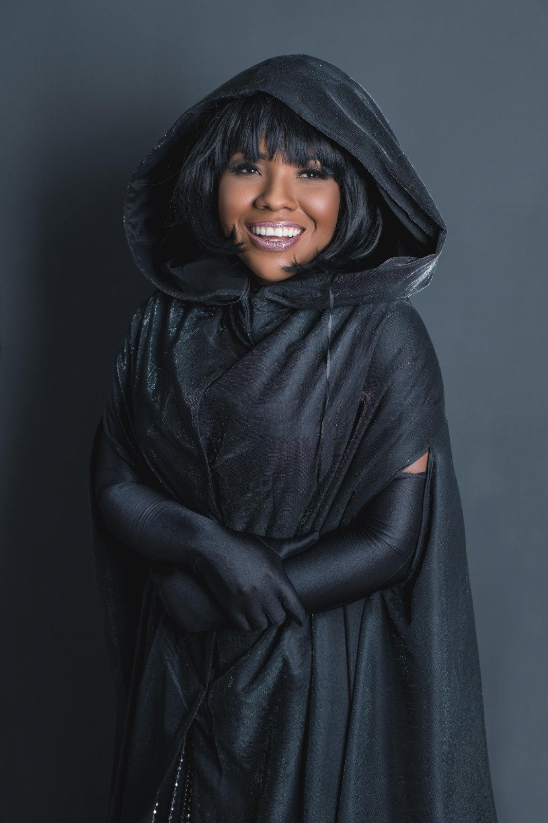 Thalita Pertuzatti traz Whitney Forever ao Dolores Club no Rio