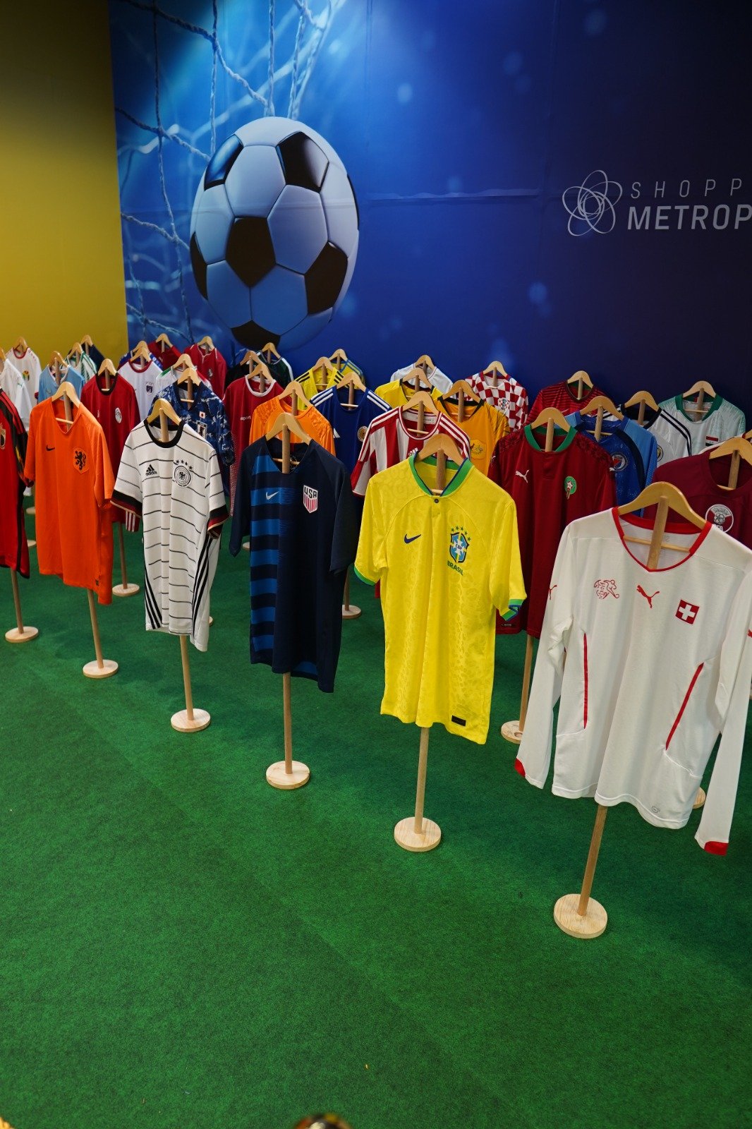 Copa 2026 movimenta shoppings com figurinhas