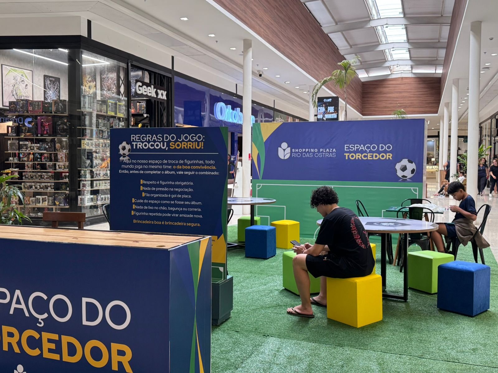 Copa 2026 movimenta shoppings com figurinhas