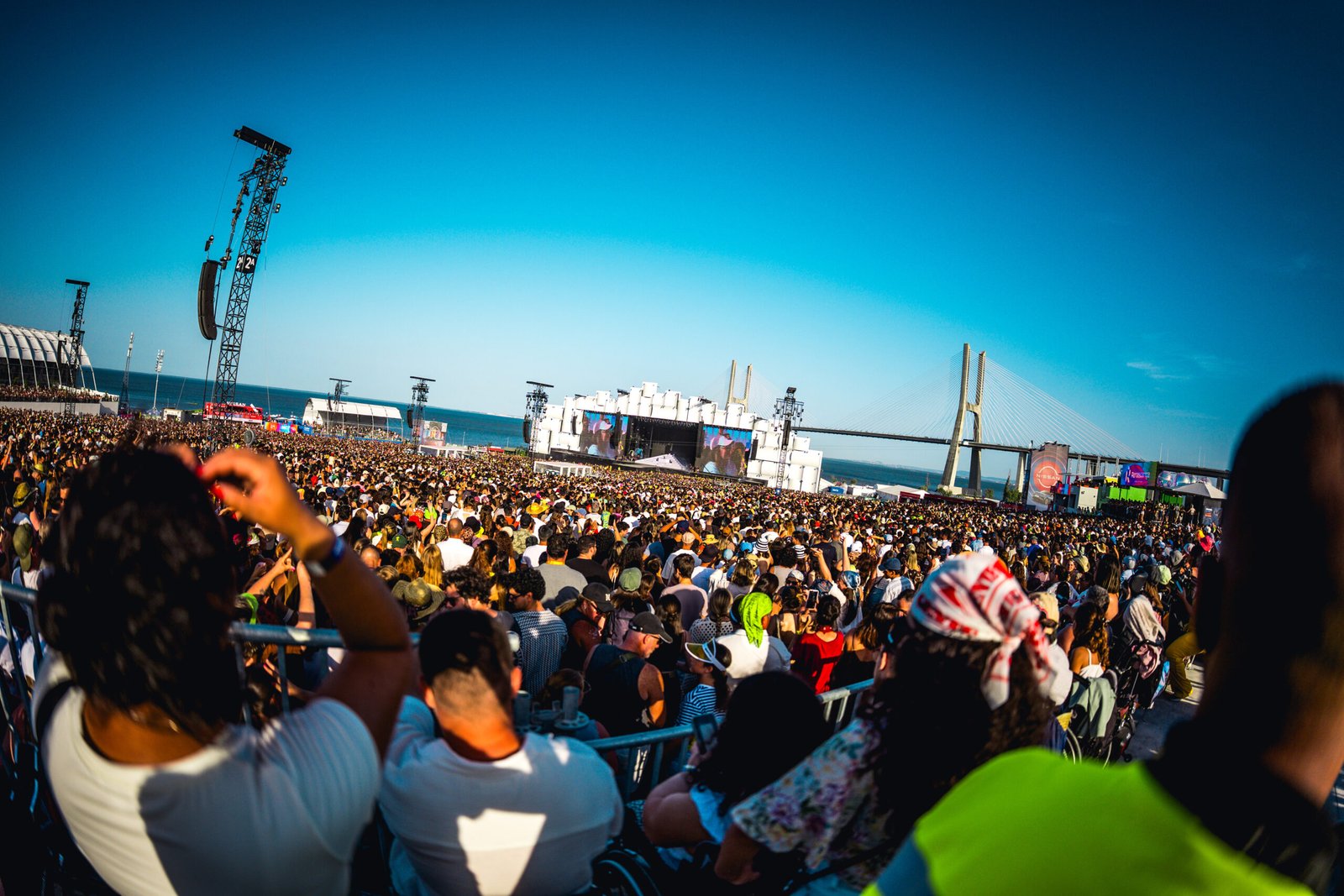 Rock in Rio Lisboa tem Brasil em festa e 100 mil no Parque Tejo