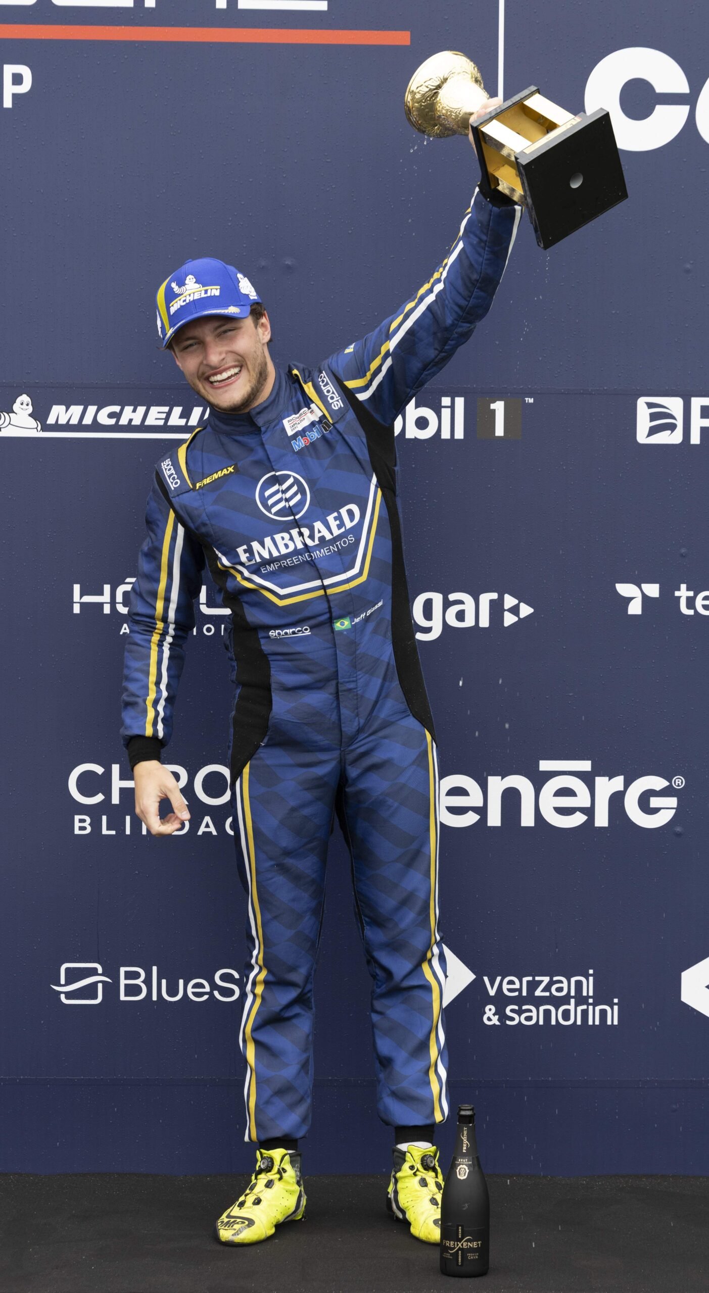 Jeff Giassi vence em Le Mans na Porsche Carrera Cup