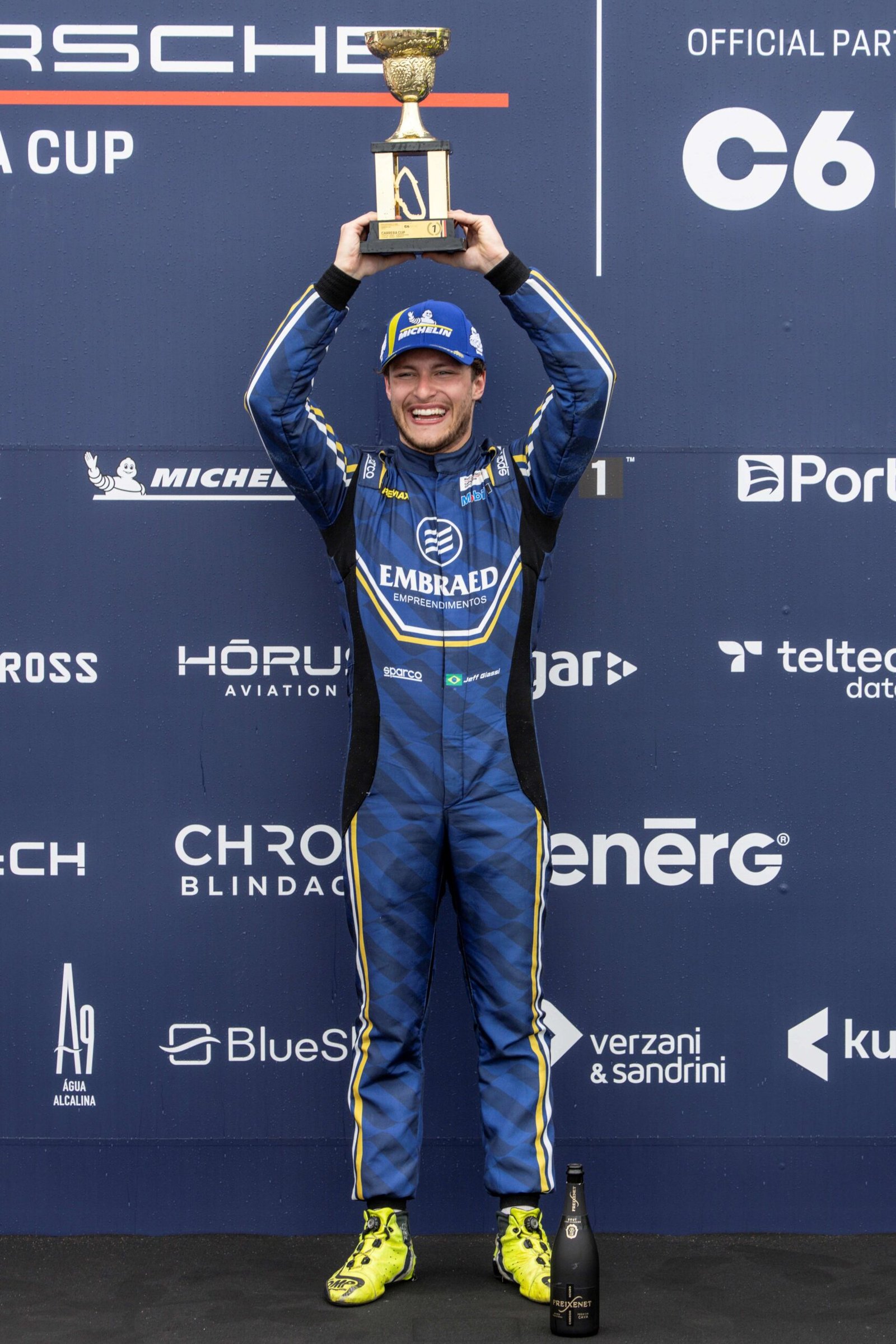 Jeff Giassi vence em Le Mans na Porsche Carrera Cup
