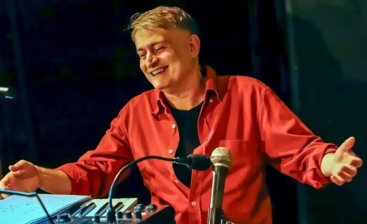 Samba, choro e bossa embalam noite no Beco