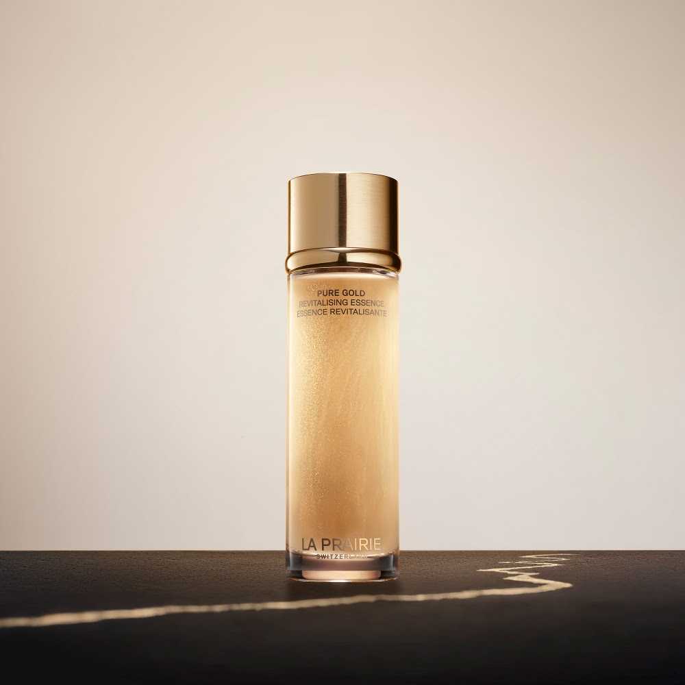 Essência La Prairie restaura pele madura com ouro puro