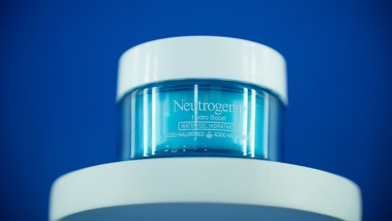 Neutrogena marca 30 anos com evento sensorial