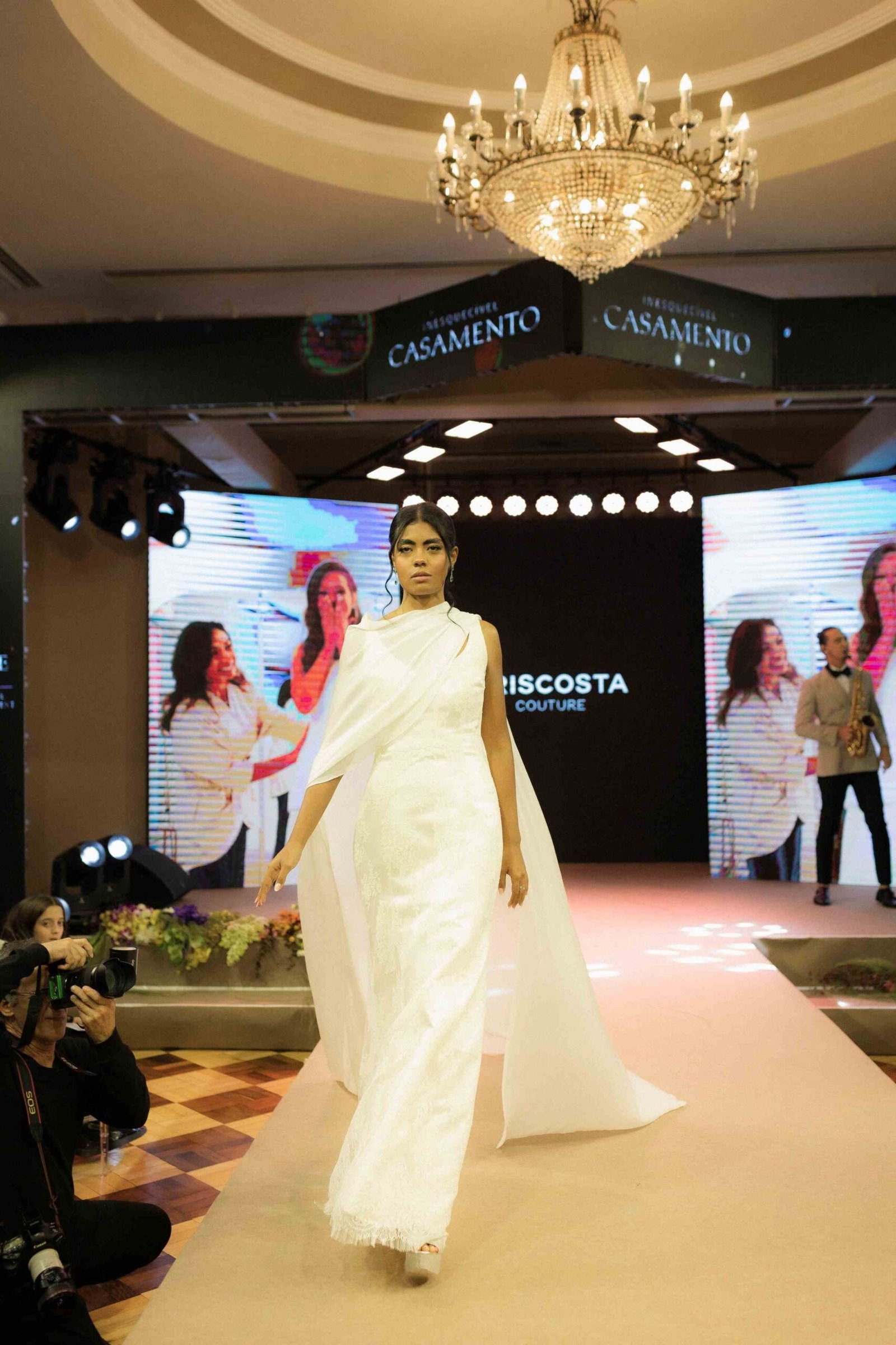Coleção BLOOM marca 25 anos da CRISCOSTA