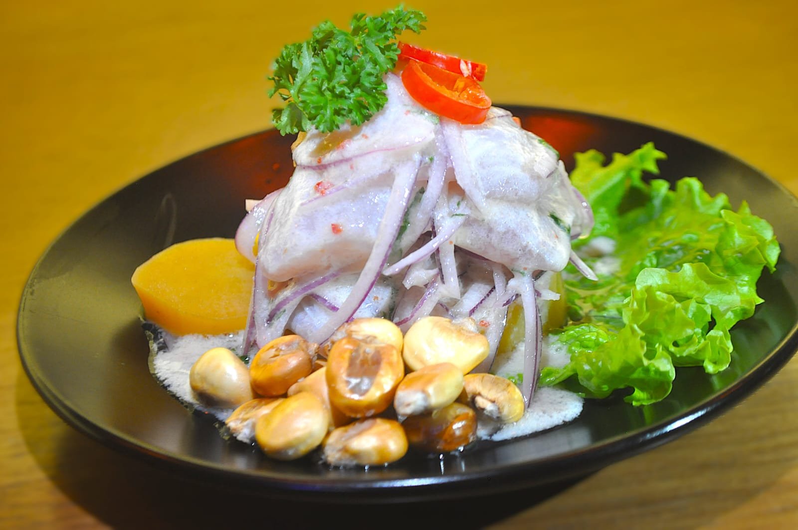 Menu executivo ganha novidades em restaurante peruano
