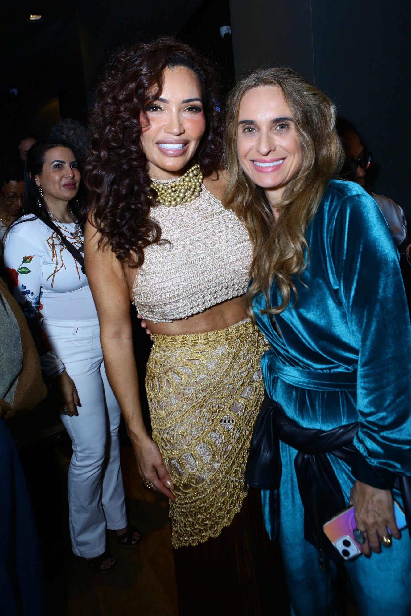 Karinah leva homenagem às mulheres do samba ao Blue Note Rio