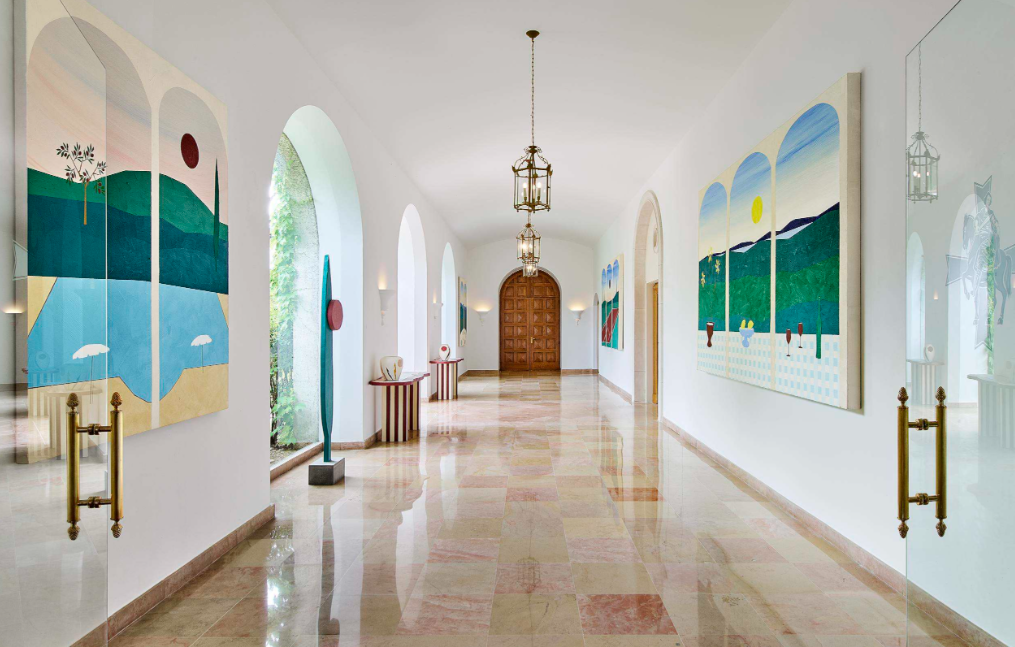 Exposição leva arte contemporânea à Riviera Francesa