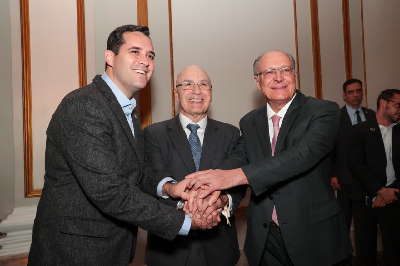 Fecomércio RJ empossa diretoria para 2026-2030
