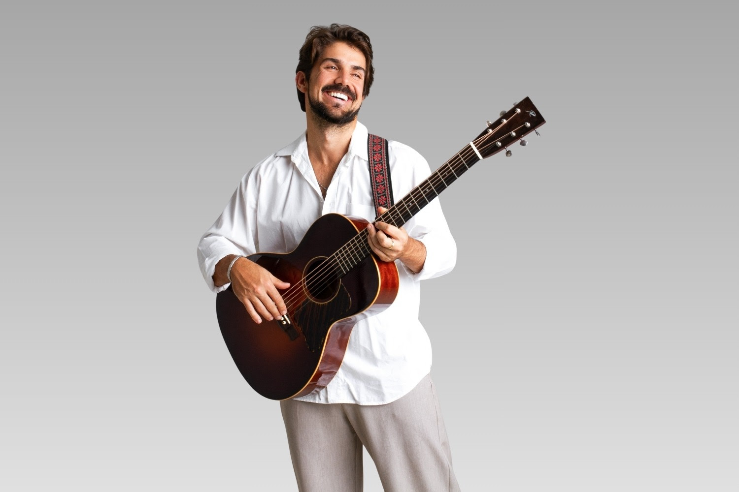 Gabriel Gonti chega à lista do Grammy Latino