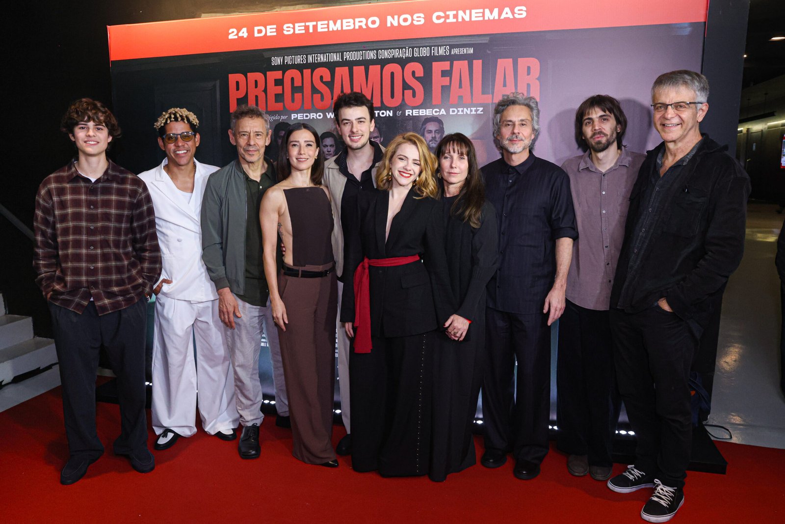 Famosos na pré-estreia no Rio