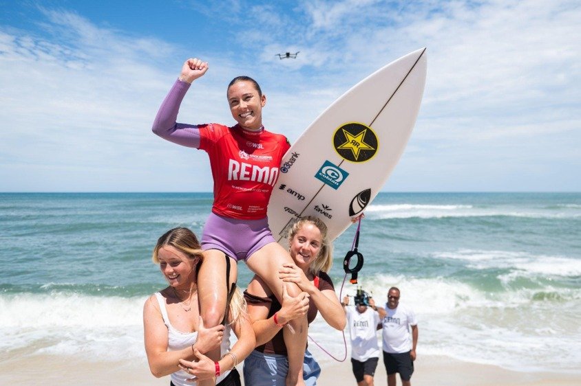 Alyssa Spencer (USA) e Jackson Bunch (HAW) são campeões do WSL REMA 2026 em Saquarema
