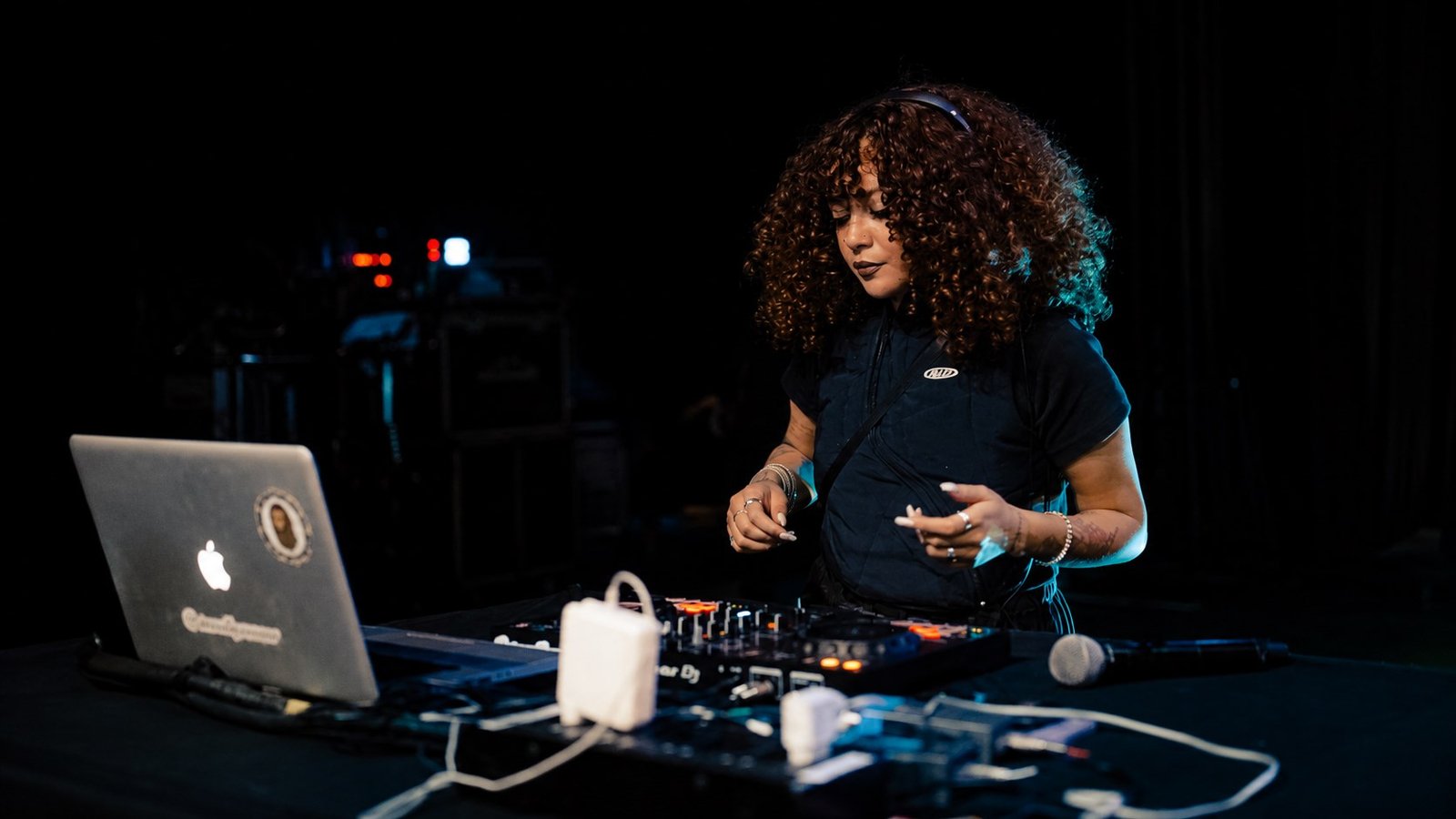 Esther Dagápito amplia NEOERA SESSIONS e leva cultura urbana a novos territórios