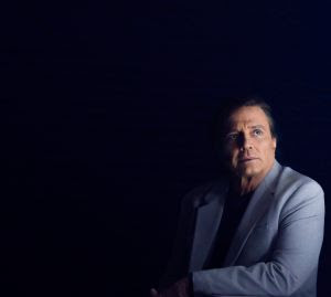 Fábio Jr. se apresenta no Via Music Hall em setembro