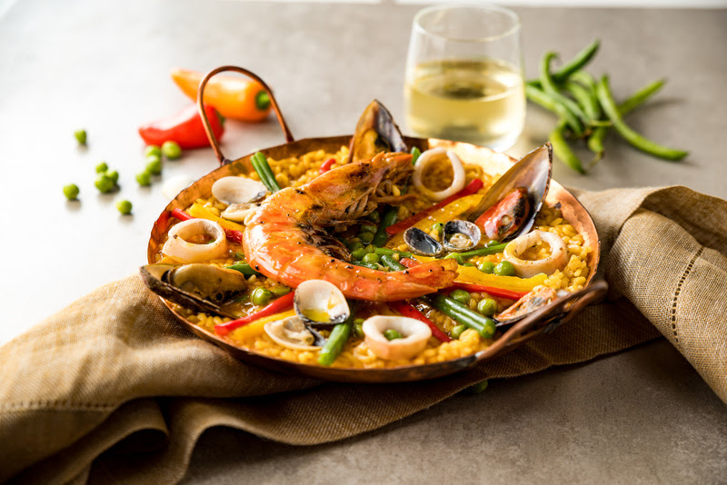 Receita de paella para o Dia Mundial