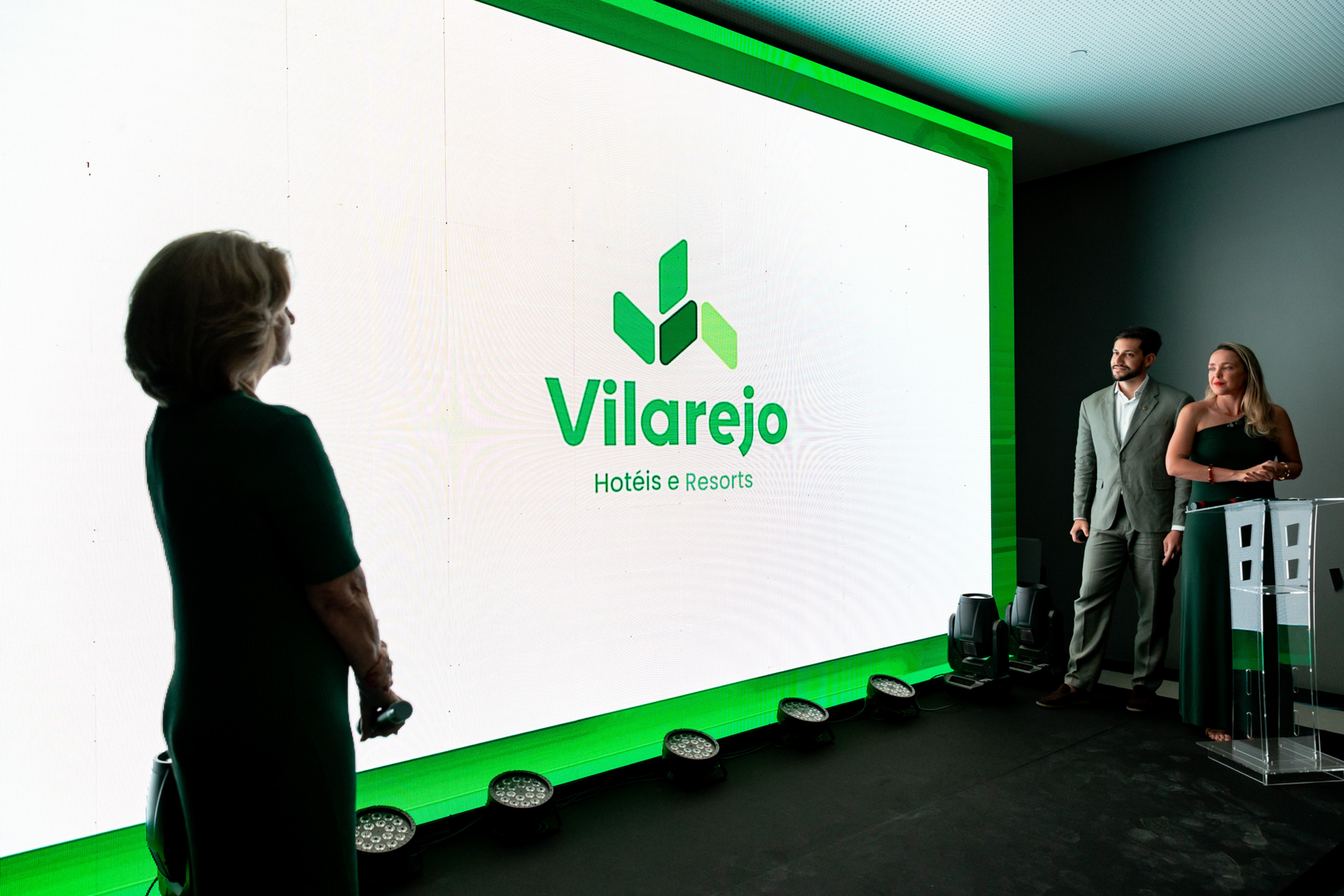 Clube.V celebra um ano com premiação e rebranding